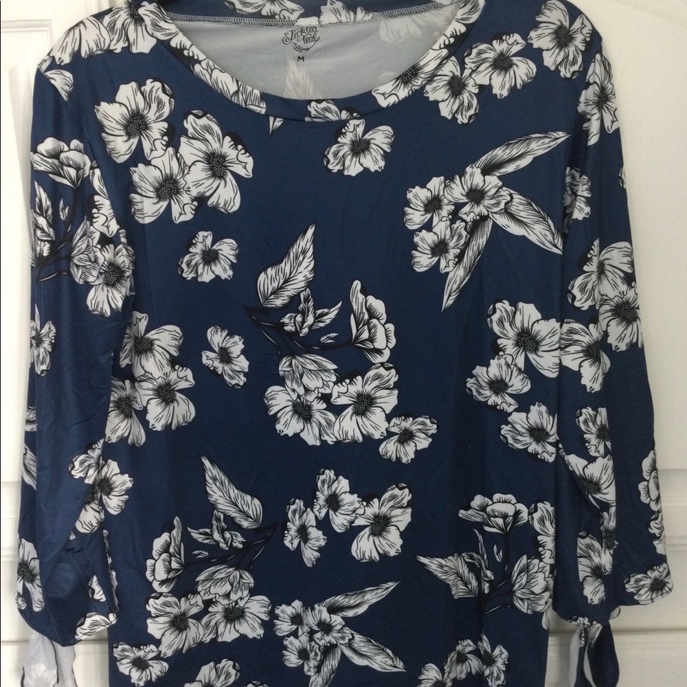 Blue Top with accent sleeves